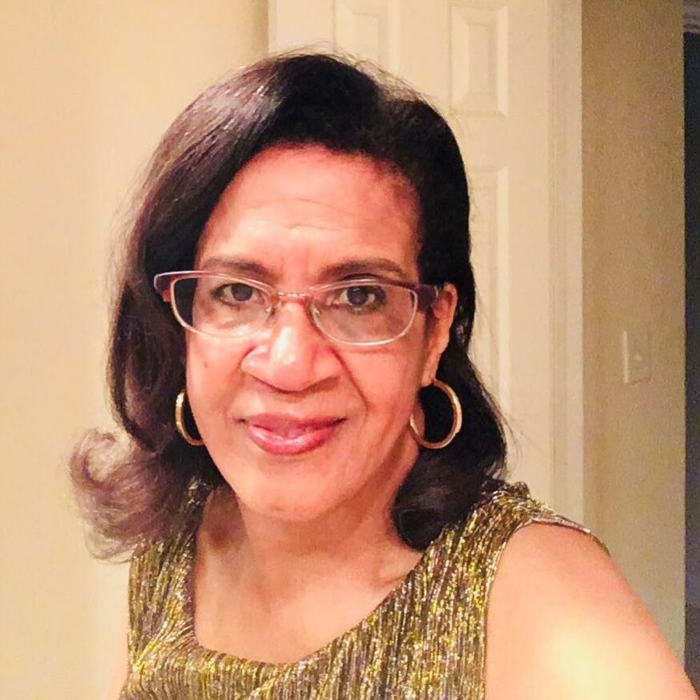 Meet your Posher, Dee